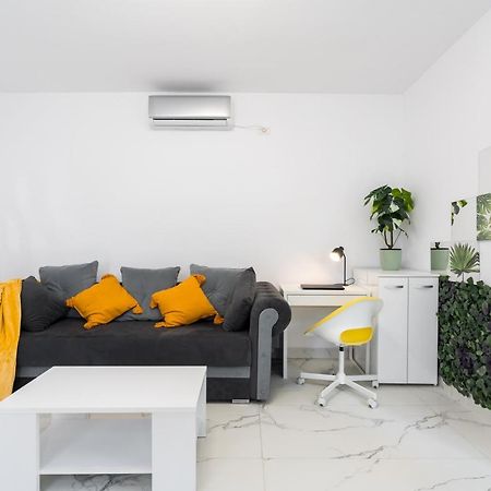 Monza Apartment-Ultracentral Букурещ Екстериор снимка