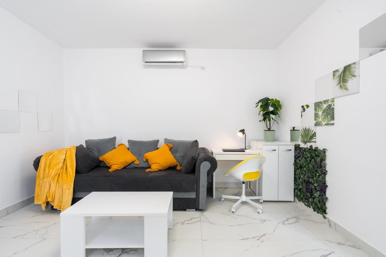 Monza Apartment-Ultracentral Букурещ Екстериор снимка